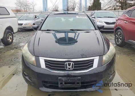 2010 Honda Accord z USA, uszkodzony, nr VIN 1HGCP3F86AA025456